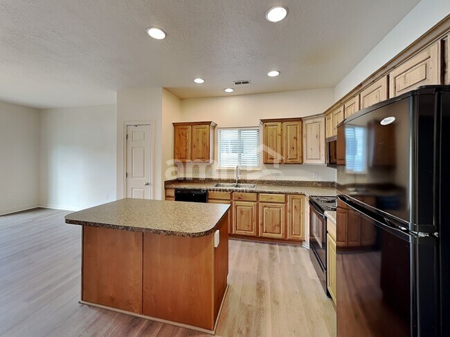 Photo - 247 Boston Dr