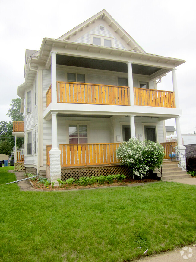 Front of the home - 2934 Oakland Avenue Rental