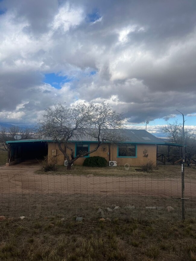 Building Photo - Beautiful ! Bed 1.5 Bath in J-6.