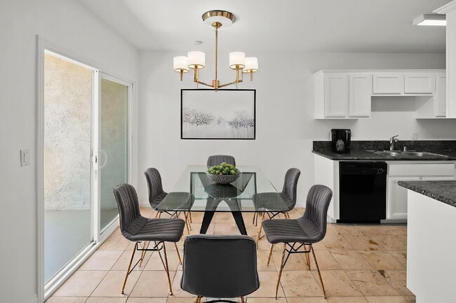 Photo - Immaculate, Serene, 2-Bed, 2-Bath Condo in highly sought after San Carlos area in San Diego CA Unidad 13