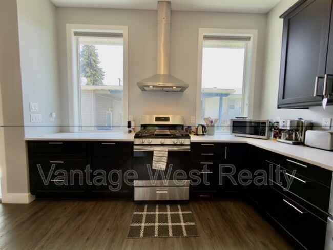 158 Cariboo Rd