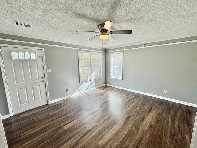 Photo - 4015 Hofburg St