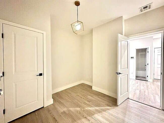 88 Wallis Ave