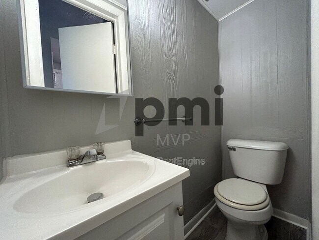 Photo - 3029 Rotunda Ct S