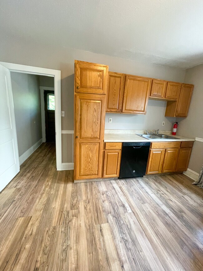 Photo - 2053 Robin St Unit 2