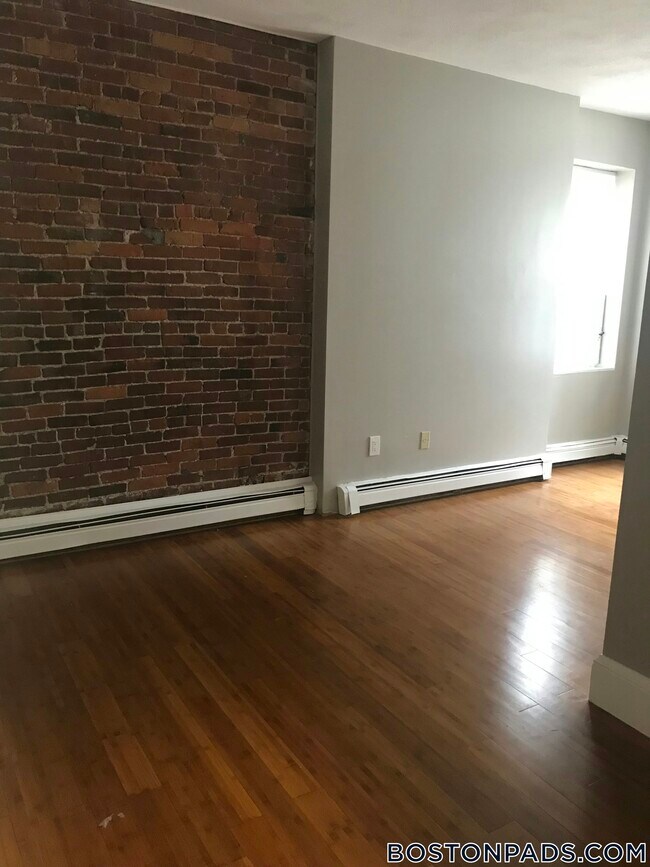 Photo - 338 Warren St Unit 5