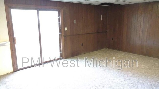 Photo - 1275 104th St SW