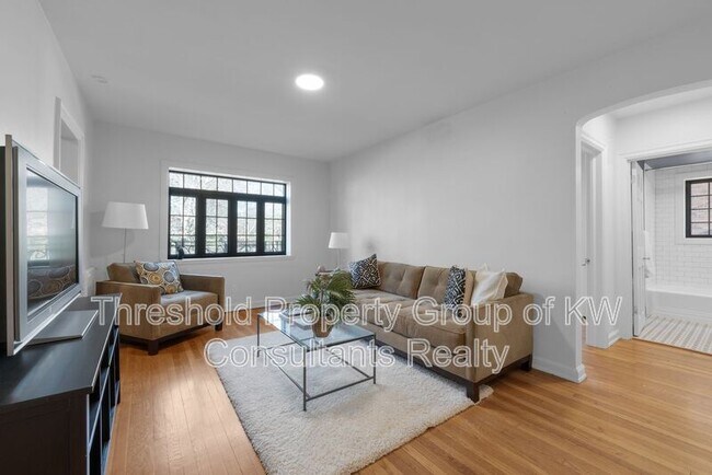 Photo - 441 E Town St Unidad 105