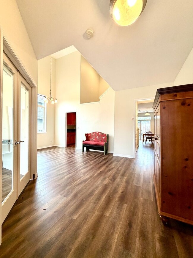 Photo - Beautiful Home in the Sought After Arbor Crossing Subdivision~ Soaring Windows with Great Natural...