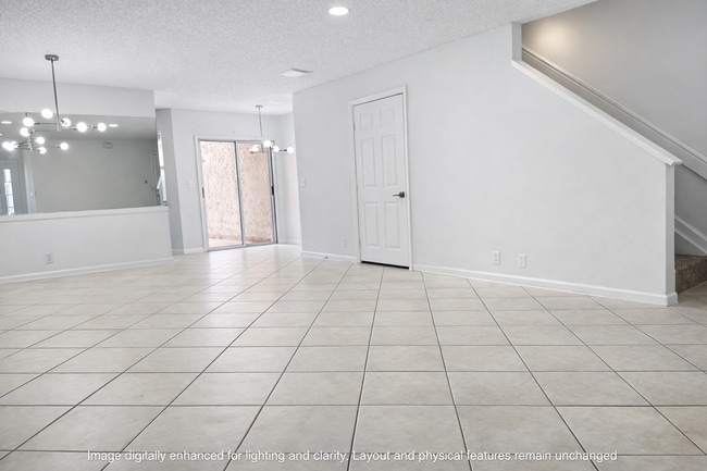 Photo - 703 Crosswinds Dr