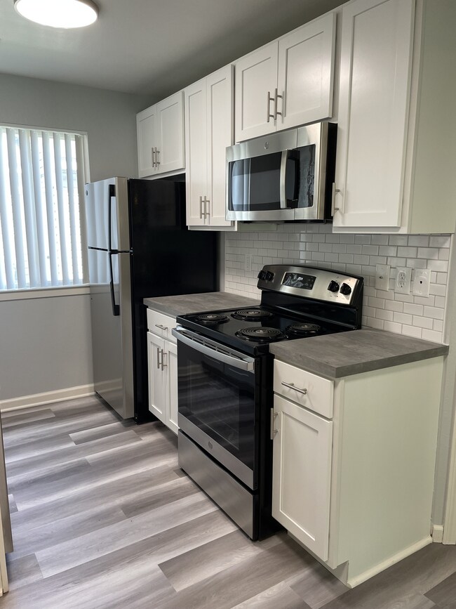 Oakbrooke Apartments For Rent in Howell, MI