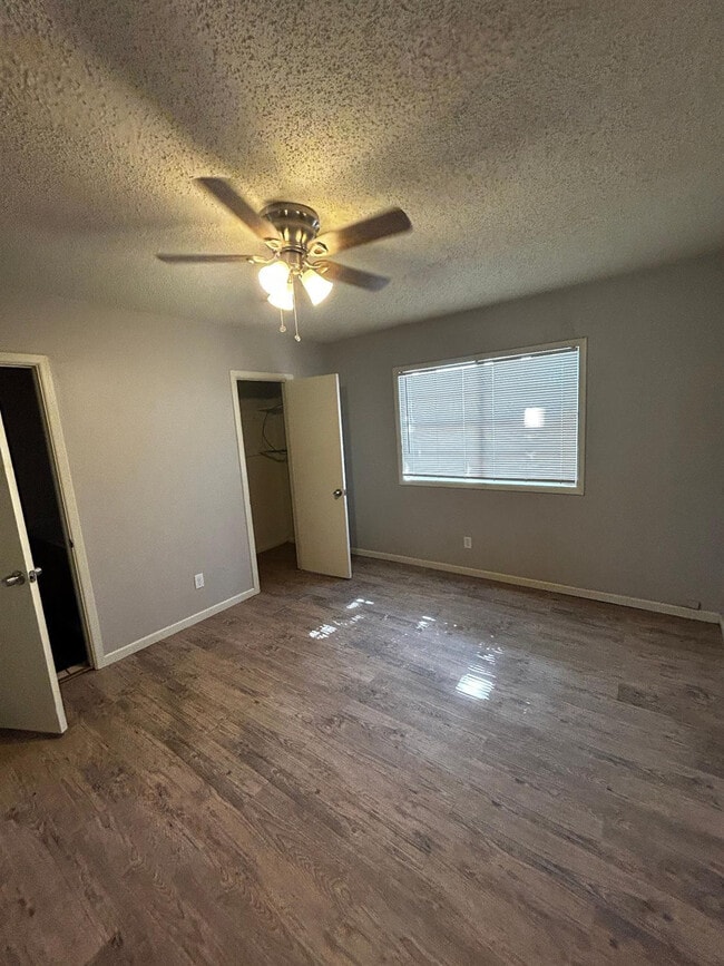 Photo - 506 N County Rd 1300