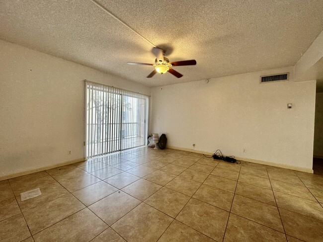 Photo - 634 NW 13th St Unit 25