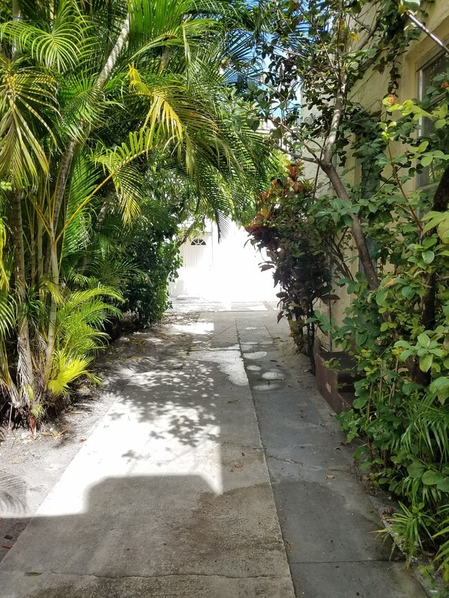 Photo - 1629 SW 19th Terrace Unidad 1