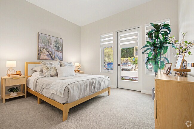 2BR, 1BA - 1122SF - Second Bedroom