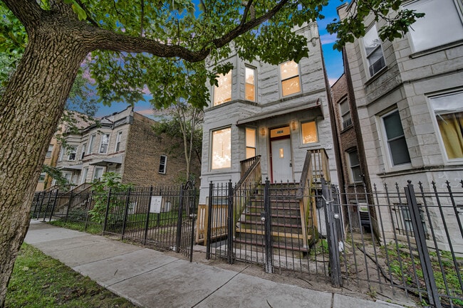 Photo - 1826 S Hamlin Ave Unit 1