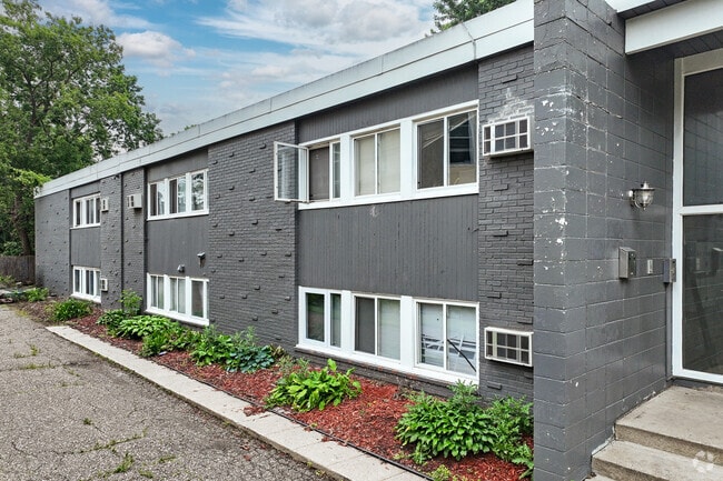 Low-Maintenance Landscaping