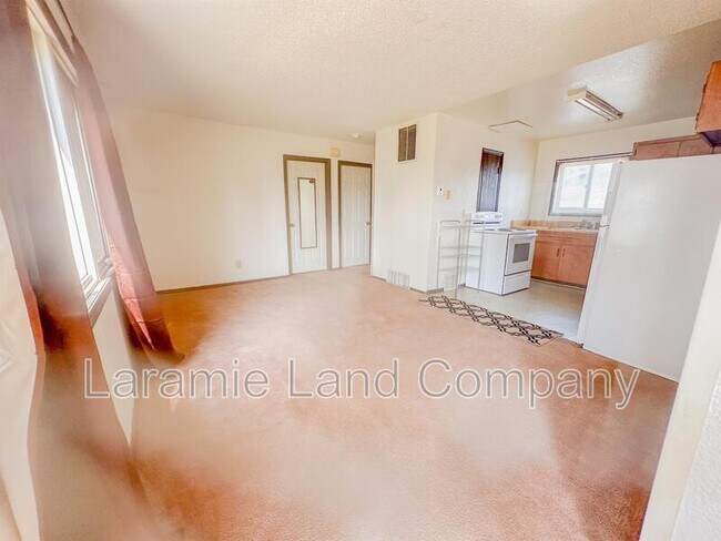 Photo - 1268 N 6th St