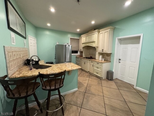 Building Photo - 209 Mt Prospect Ave Unit 11