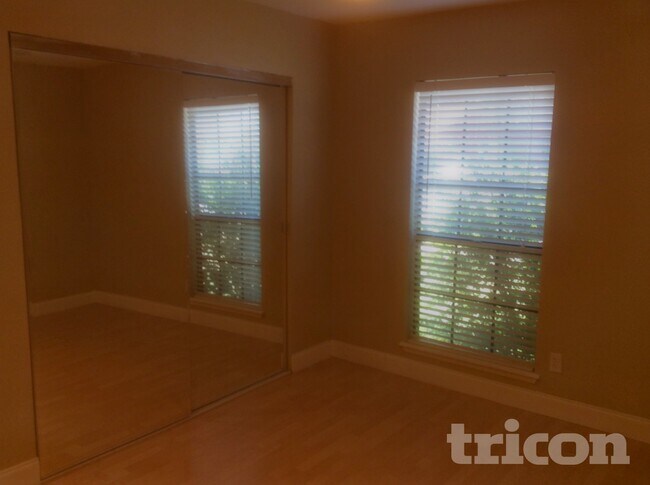 Photo - 6905 Forestview Dr