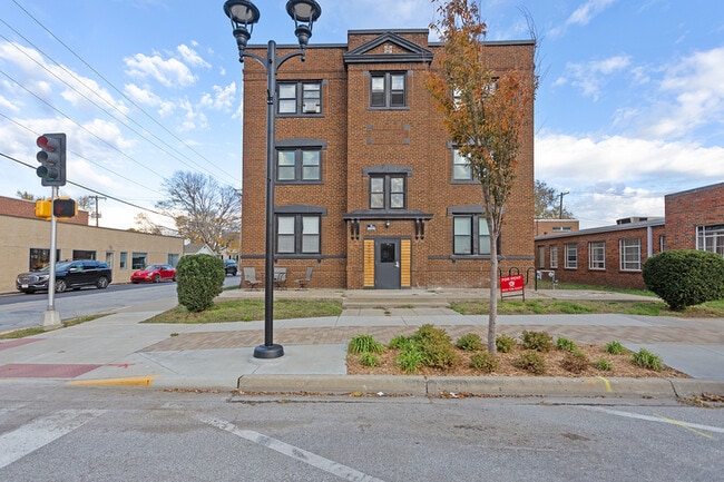 Photo - 2029 Swift St