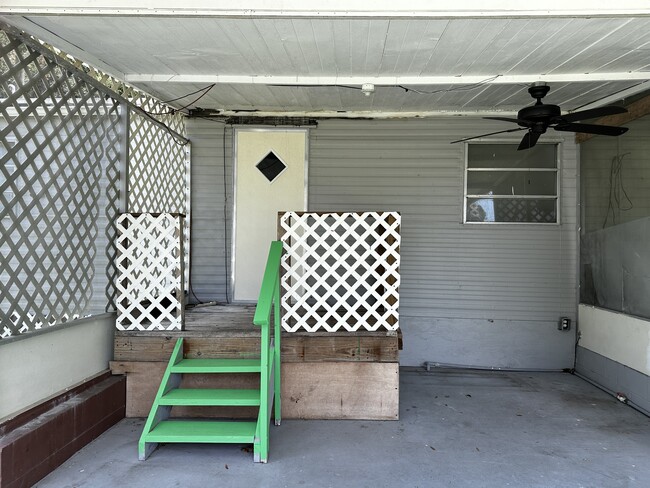 Photo - 817 Parks St