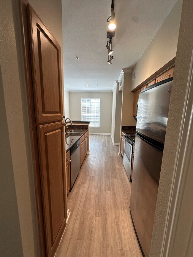 Photo - 2303 Louisiana St