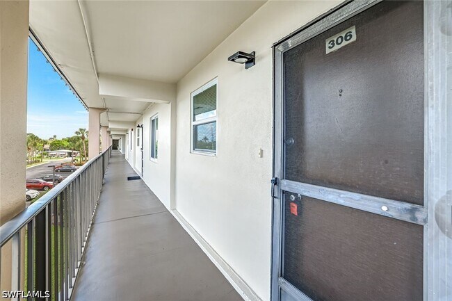 Photo - 1000 Manatee Rd Unit A306