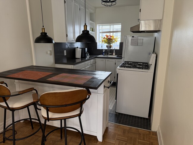 Photo - 815 14th St Unit 815 B Cottage