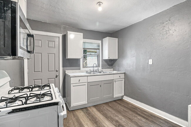 Photo - 3127 Southern Ave