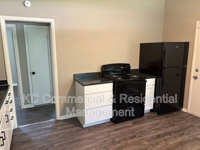 Photo - 9211 E 50th Terrace