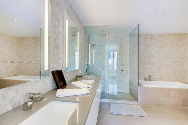 Photo - 88 SW 7th St Condo Unit 1905