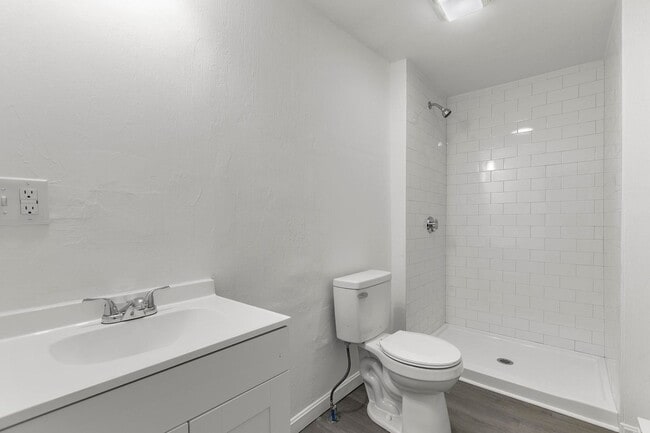 Photo - 77 Bellevue Ave Unit 3.