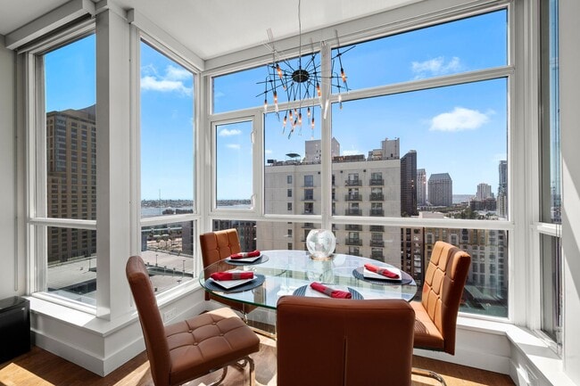 Photo - West Facing Downtown Condo for Rent! Unit 1607