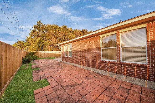 Photo - 9622 Sugarblossom Ln