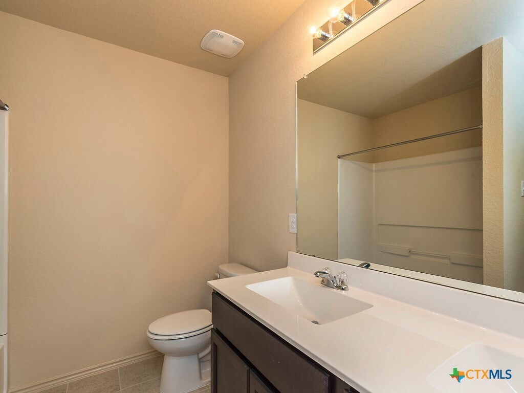 Photo - 113 Tallow Trl