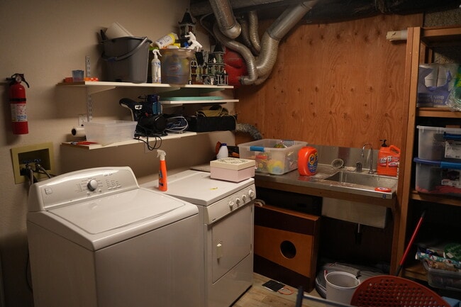 Photo - 3518 Nyland Way