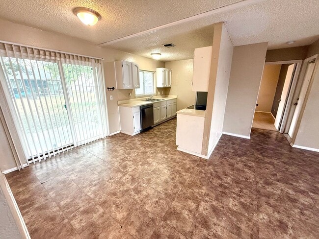 10610 Green Vista St