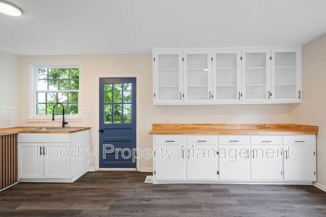 Photo - 5332 Oakdale Ave