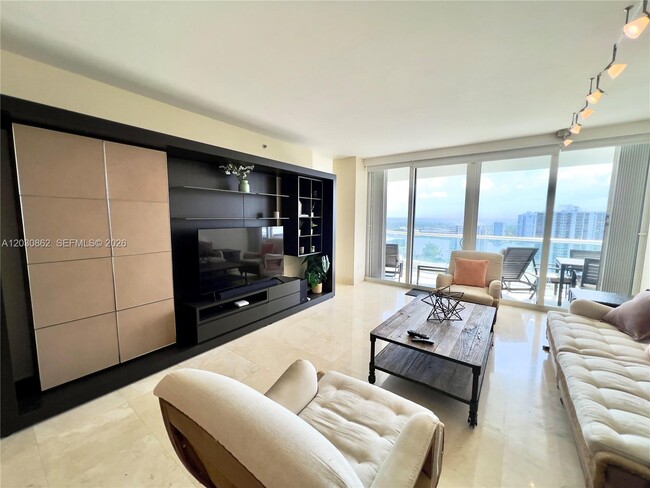 Building Photo - 7000 Island Blvd Unit 2403