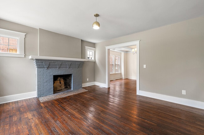 Photo - 1174 Taylor St