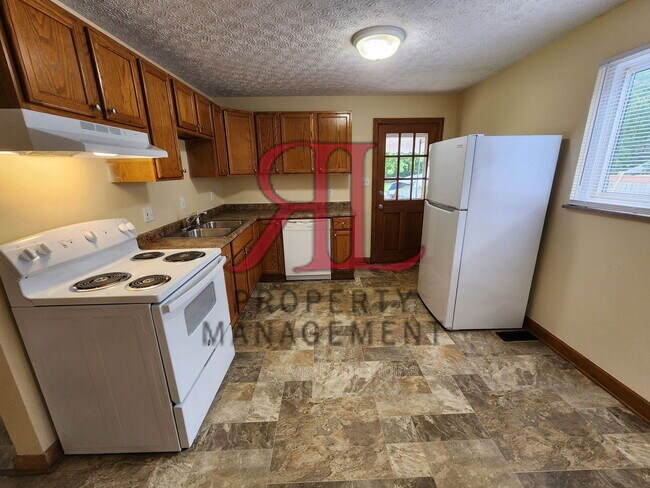 Photo - 156 Collingwood Ave