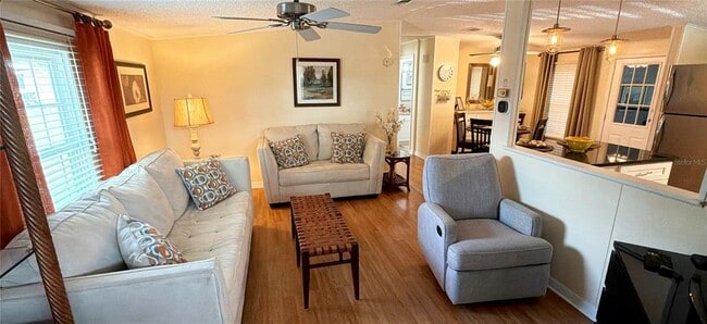 Photo - 161 Greenview Dr