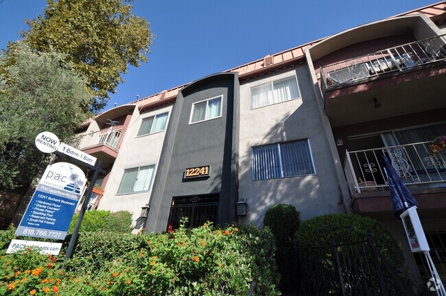 Building Photo - 12241 Burbank Blvd Unit 207 Rental