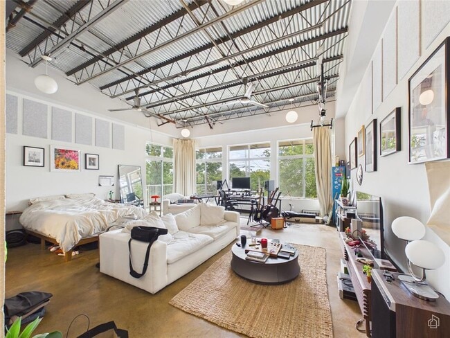 Photo - 2401 E 6th St Unit 6097