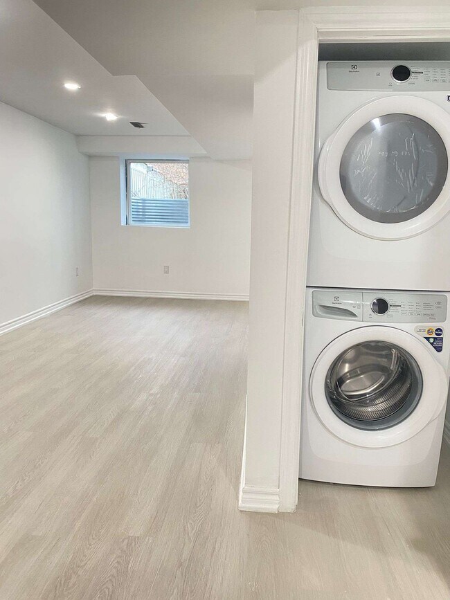 Photo - 49 Glenmore Dr