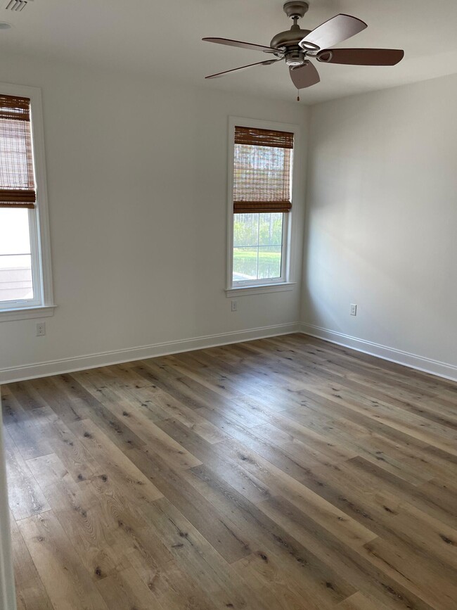 Photo - 263 Windrow Way