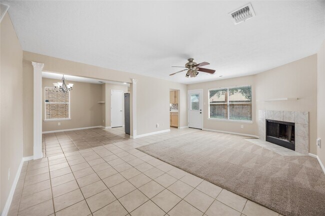 802 Oak W Dr