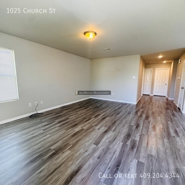 Photo - 1025 Church St