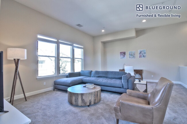 Photo - 2195 Klassen Wy